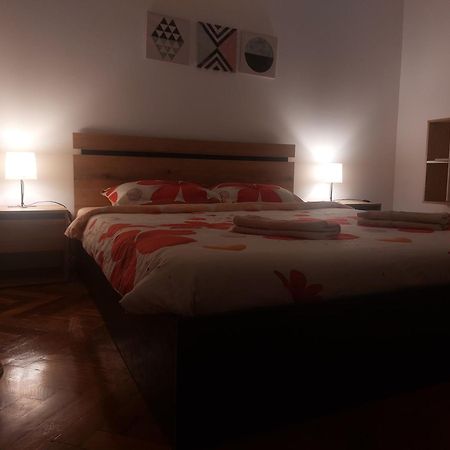 Eli'S Apartments -Ultracentral Near Palas 이아시 외부 사진